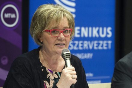 A parancsok helyett a névtelenséget támadta Siklósi Beatrix