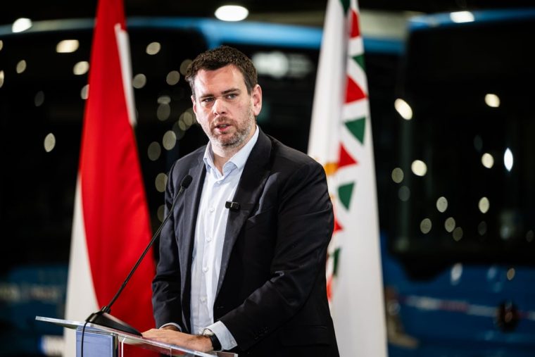 100 milliárdos veszteséget próbál megakadályozni Vitézy Dávid: Kairóban akadt el a magyar vasúti gigaprojekt