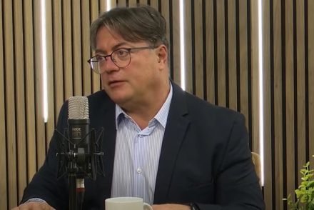 Ájultra vertek egy férfit a mentősök, felajánlotta lemondását a pécsi sürgősségi osztály vezetője – A hullám a csoport mögötti felelősséget élesíti