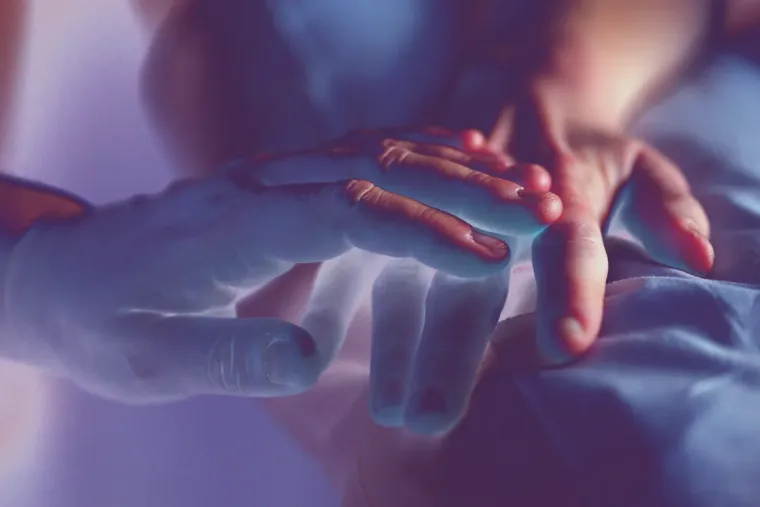 A halál küszöbén még történik valami – a tudomány egyre pontosabban látja, mi zajlik az agyban a klinikai halál perceiben