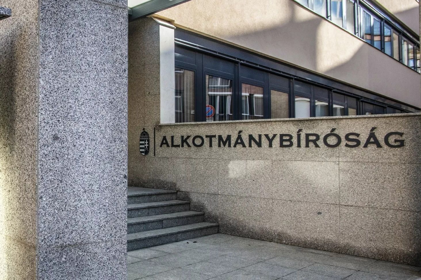 A Borkai-botrány egyik résztvevőjénél tártak fel furcsaságokat, miközben Vitézy Dávid vizsgálná a kaszinós pályázatokat