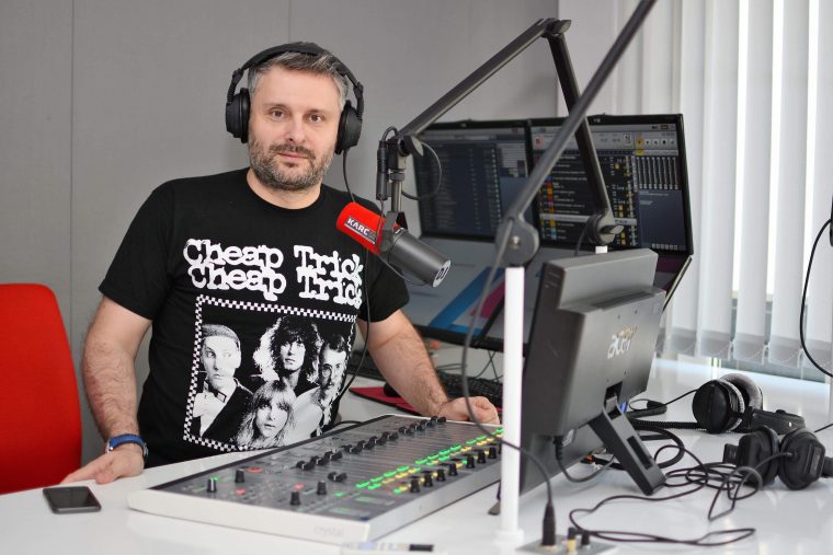Pénzszűke és káosz a NER-médiában: Lentulai Krisztián durván nekiment fideszes influenszertársának