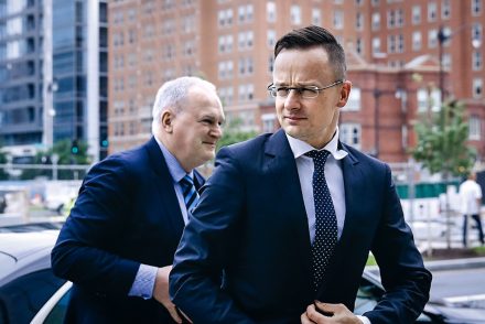 Szijjártó Pétert célozza Orbán Anita első feljelentése: 300 milliárdos hűtlen kezelés a lélegeztetőgép-bizniszben, aminek dokumentumait megpróbálták eltüntetni