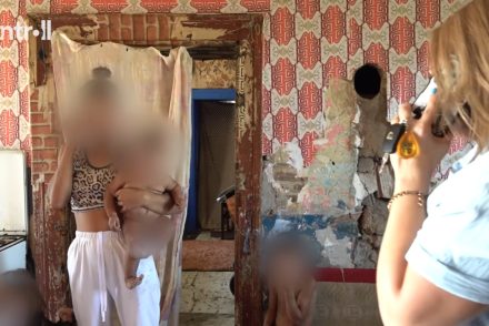Dúró Dórát és a többi abortuszellenzőt kihoznám ide, hogy nézzenek szét – meztelenül, a forró betonon talált rá egy csecsemőre a védőnő Szabolcsban az utolsó munkanapján