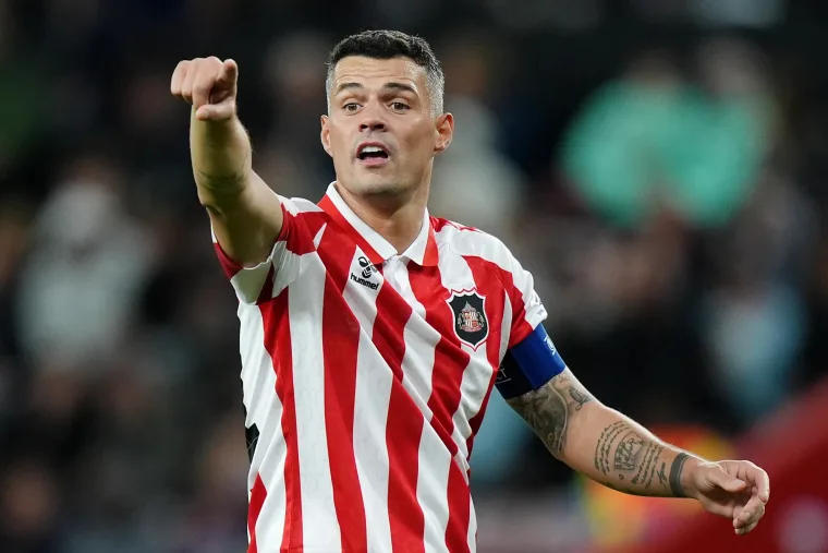 Eljárás indult Granit Xhaka ellen a hamis igazolás miatt: a svájci csapatkapitány azonnal kikerült a keretből