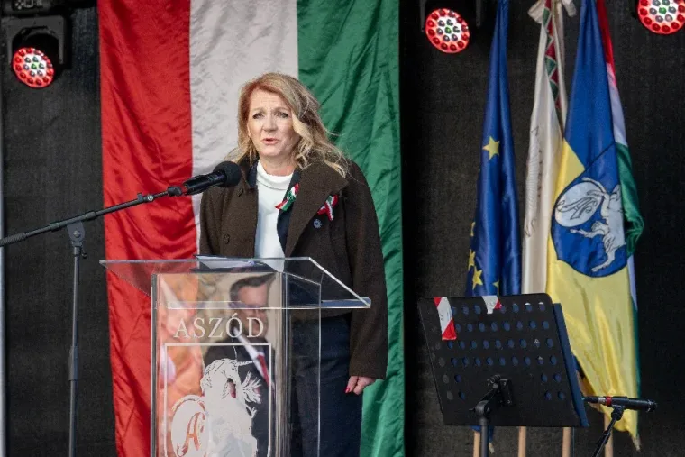 Hiába oszlatta fel magát az aszódi testület, Győrfiné dr. Hajdú Szilvia szerint szabálytalanul vezették le az ülést