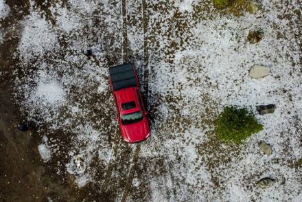 Órákon belül lecsap a hidegfront: 90 km/órás szélre és jégesőre figyelmeztetnek