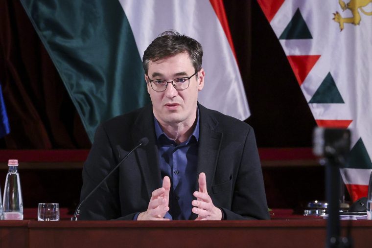 Karácsony Gergely bocsánatkérésre szólította fel Bochkor Gábort: ezúttal a közlekedési dolgozóknak ment neki a rádiós