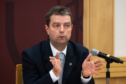 Kiszivárgott Fürcht Pál lemondólevele: írásos nyom nélkül akaszthatták meg a titkosszolgálati nyomozásokat