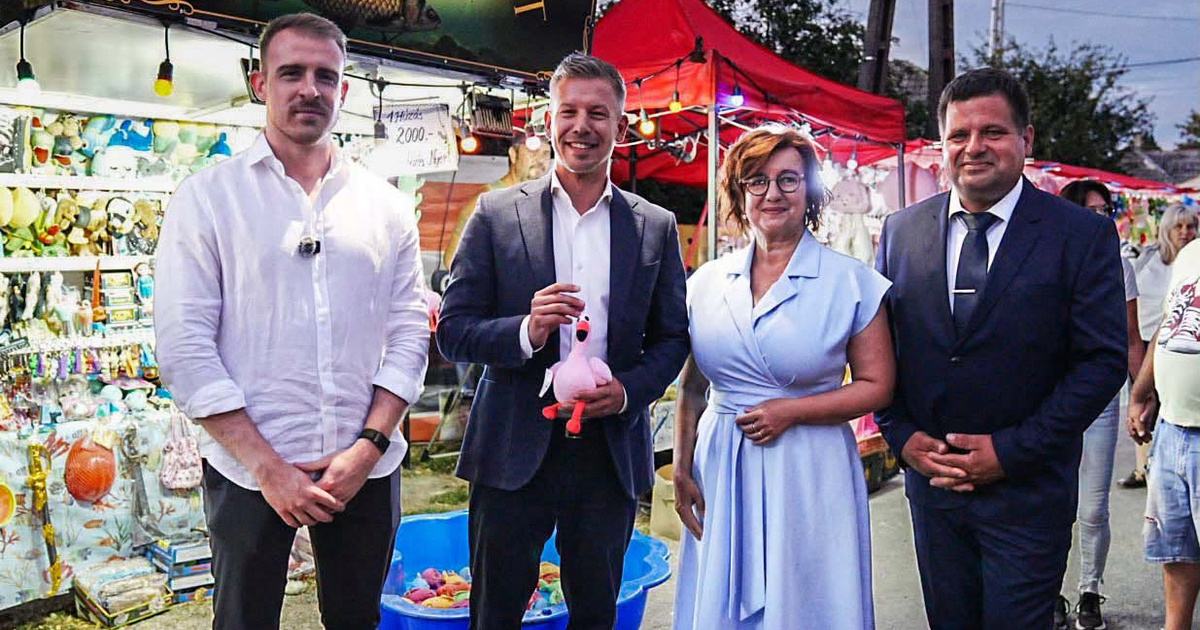 Magyar Péter a dunaszentbenedeki falunapon mondott köszönetet: engedély nélkül épült a hatmilliárdos paksi gát