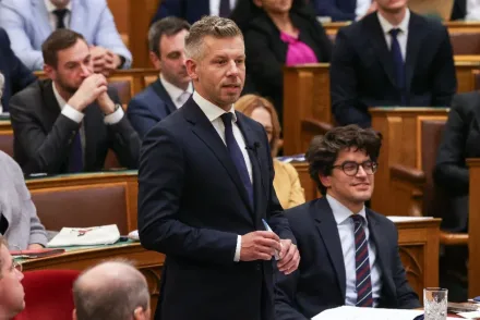 Magasabb fokozatba kapcsolt az elszámoltatás a Magyar-kormány
