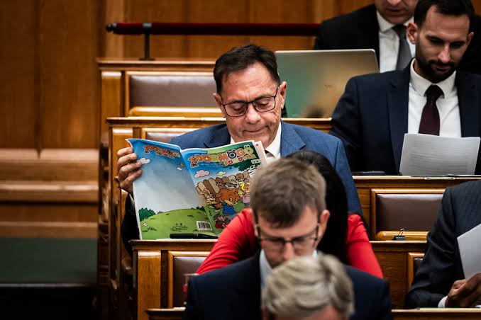 Pócs János reagált, miután Magyar Péter az Országgyűlésben a szellemi képességeivel élcelődött