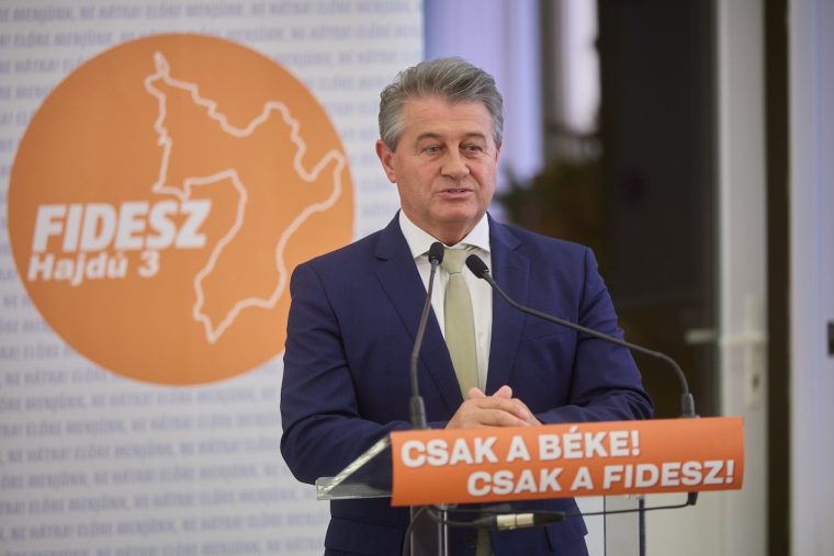 Hogyan szivárgott el 168 millió forint az önkormányzati cégből? Tasó László unokaöccsére letöltendő börtönt kértek