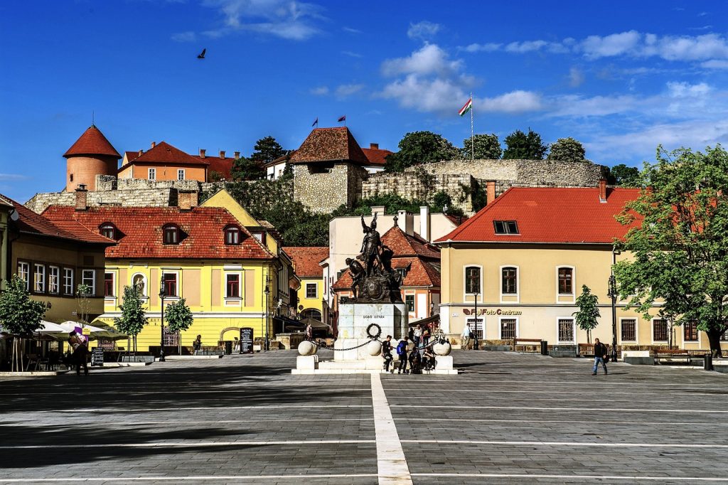 vinti-city-2807772_1280